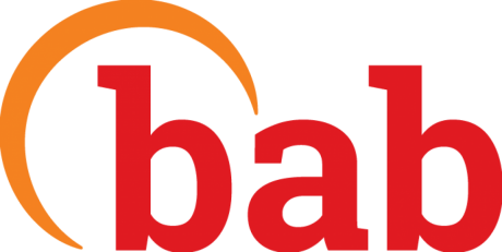 Logo von bab Unternehmensberatung GmbH; rote Schrift auf weißem Hintergrund mit orangenem Halbkreis im Hintergrund